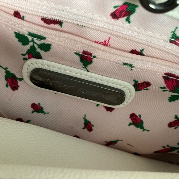 Rare Betsey Johnson Lace Pearl of A Girl Bow Satchel - Picture 6 of 7